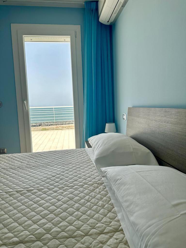Sigis House - Independent Apartment Sea View Fiumicino Eksteriør billede